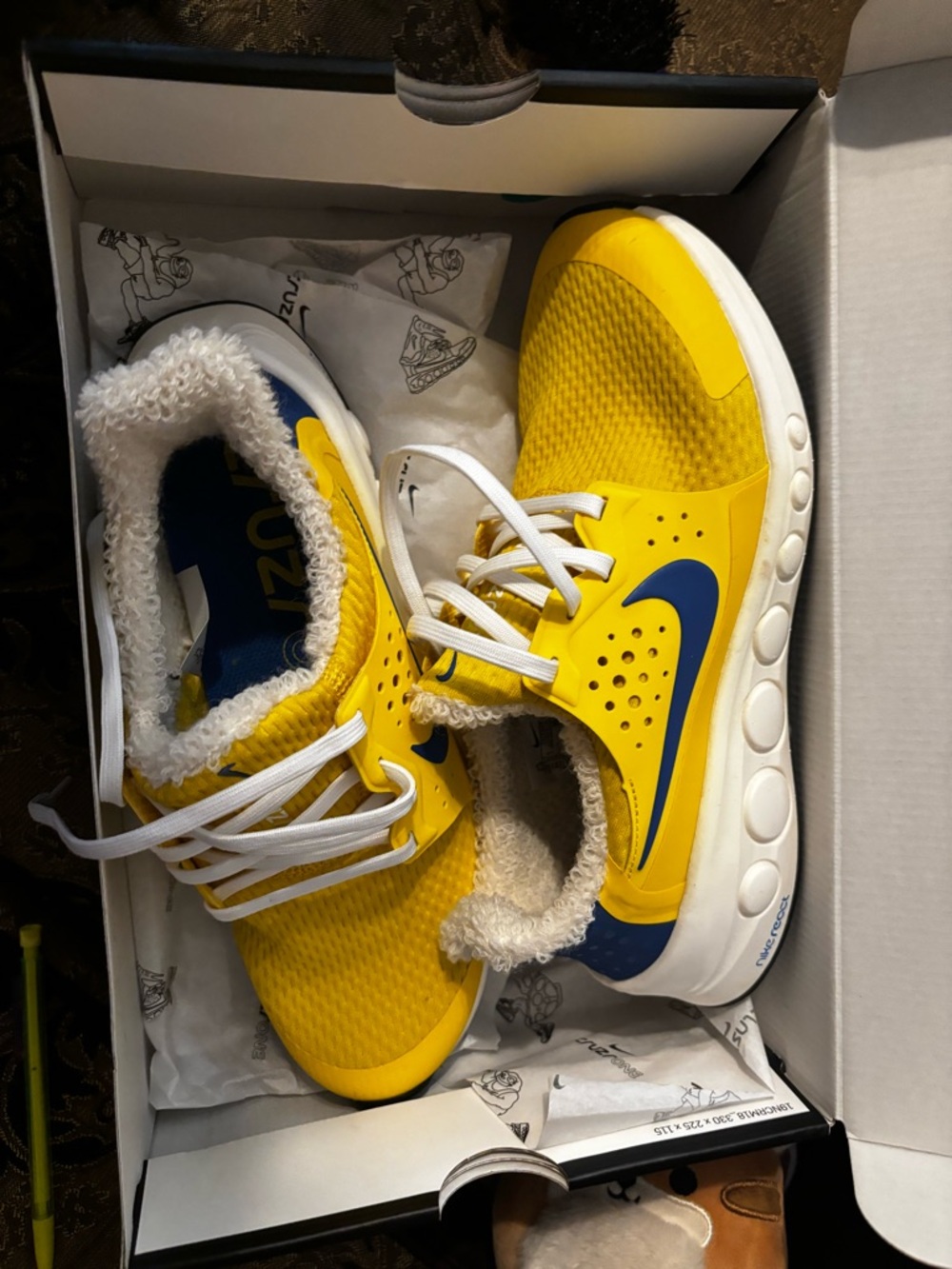 Mens/ women’s Yellow Nike Sneakers with Blue Swoosh
